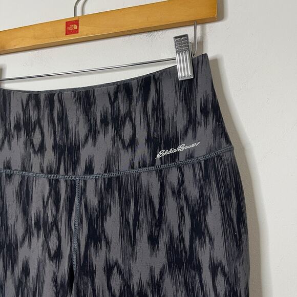 Eddie Bauer Women's Athletic Leggings S Gray & Black Ikat Print Cropped Mid Rise - Picture 4 of 11